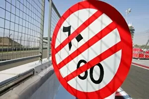 Images Dated 8th March 2006: Formula One World Championship: Pit lane speed limit sign in Arabic and regular numerals