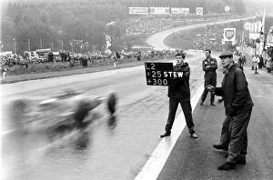Belgium Gallery: Formula One World Championship: Pit signal to Jim Clark Lotus