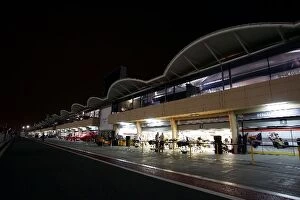 Images Dated 14th April 2007: Formula One World Championship: The pits at night