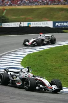 Images Dated 25th September 2005: Formula One World Championship: Race winner Juan Pablo Montoya McLaren Mercedes MP4 / 20 leads