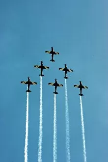 Images Dated 18th March 2007: Formula One World Championship: RaF aerobatic team, The Roulettes