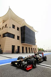Bahrain Gallery: Formula One World Championship, Rd4, Bahrain Grand Prix Qualifying, Bahrain International Circuit