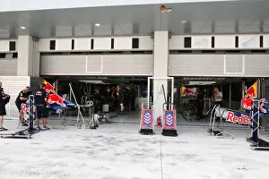 Images Dated 21st October 2010: Formula One World Championship: Red Bull Racing pits