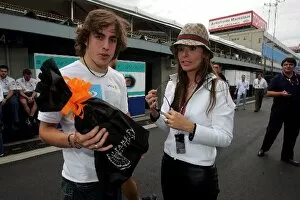 Images Dated 25th October 2004: Formula One World Championship: Renata Borges girlfriend of footballer Roberto Carlos presents