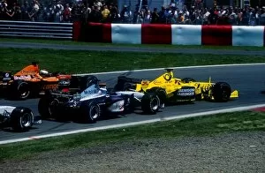 Images Dated 11th June 2001: Formula One World Championship: Ricardo Zonta Jordan Honda EJ11 leads a group of cars into
