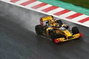 Best Images Collection: Formula One World Championship: Robert Kubica Renault R30