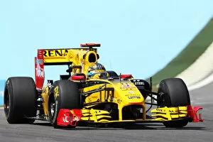 Images Dated 5th November 2010: Formula One World Championship: Robert Kubica Renault R30