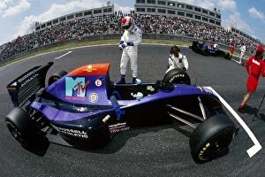 1994 Gallery: Formula One World Championship: Roland Ratzenberger Simtek S941 prepares on the grid for his GP