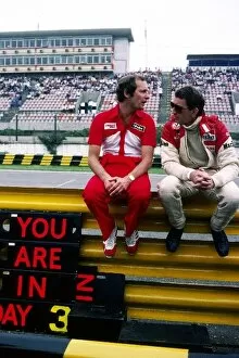 Buenos Aires Gallery: Formula One World Championship: Ron Dennis McLaren Team Owner talks with John Watson McLaren