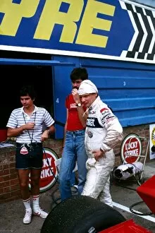 Images Dated 17th November 2005: Formula One World Championship: Seventh placed Nelson Piquet talks with Gordon Murray Brabham