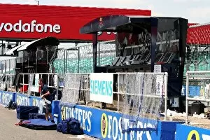 Team Collection: Formula One World Championship: Teams setup their pitwall gantries