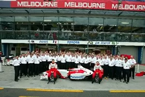 Team Picture Collection: Formula One World Championship: Toyota team picture
