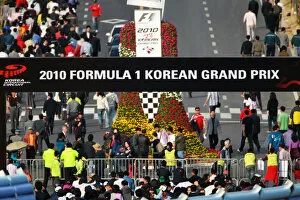 Images Dated 22nd October 2010: Formula One World Championship: Track entrance