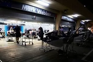 Images Dated 10th March 2006: Formula One World Championship: The Williams garage at night