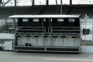 Images Dated 18th June 2004: Formula One World Championship: The Williams pit gantry
