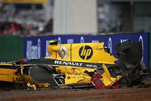 Korean Gallery: Formula One World Championship: The wrecked car of Vitaly Petrov Renault R30