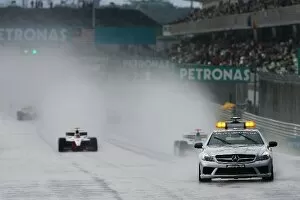 Images Dated 5th April 2009: GP2 Asia Series: The delayed race started behind the Safety Car