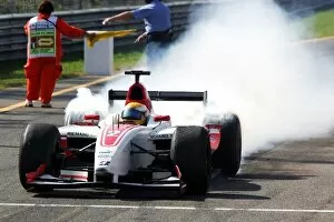 Images Dated 10th September 2006: GP2: Lewis Hamilton ART Grand Prix does a burn out