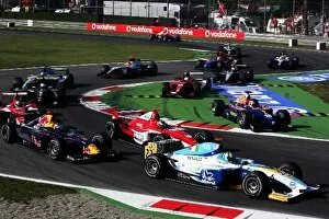 Images Dated 10th September 2006: GP2: The midfield at the start of the race