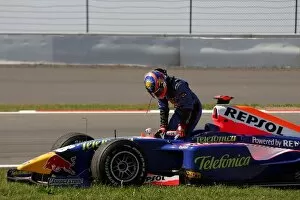 Images Dated 27th May 2005: GP2: Neel Jani Racing Engineering breaks down during qualifying