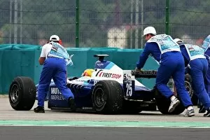 Images Dated 5th August 2006: GP2 Series: Javier Villa Racing Engineering Felix Porteiro Campos Racing collide