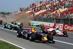 Images Dated 12th May 2007: GP2 Series: Karun Chandhok Durango crashes heavily at the start of the race