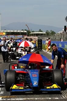 Images Dated 12th May 2007: GP2 Series: Timo Glock iSport International on the grid