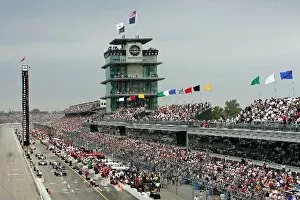 Images Dated 31st May 2004: Indy Racing League: All the drivers pit in the first caution in the Indianapolis 500