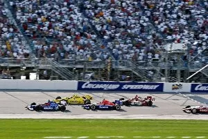 Images Dated 8th September 2003: Indy Racing League: Third placed Bryan Herta Andretti Green Racing Dallara Honda leads the race in