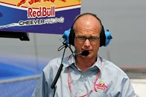 Images Dated 27th August 2004: Indy Racing League: Red Bull Cheever Racing team manager, Max Jones