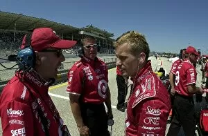 Images Dated 2nd June 2002: Kenny Brack, (SWE), talks to crewchief before qualifying fourteenth for the Miller Lite 250