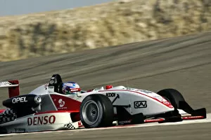 Images Dated 9th December 2004: Kohei Hirate Bahrain F3 Superprix 8th-10th Demceber 2004 World Copyright Jakob