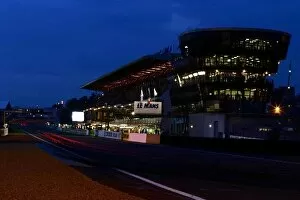 Vingt Quatre Heures Du Mans Gallery: Le Mans 24 Hours: Darkness descends upon Le Mans