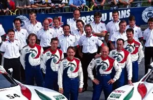 Images Dated 5th November 2005: Le Mans 24 Hours: The Panoz team line up for their pre race group photo with Noel Edmonds