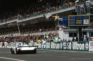 Le Mans Gallery: Le Mans 24 Hours: Pierluigi Martini BMW V12 LMR crosses the line to win the 24 Hours