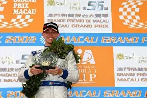 Images Dated 22nd November 2009: Macau Grand Prix: 56th Macau Grand Prix winner Edoardo Mortara, Signature, on the podium