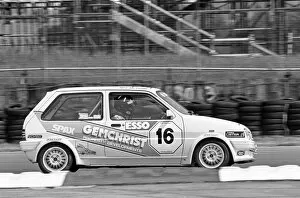 Images Dated 2nd November 2001: MG Metro Challenge: Formula Three driver Damon Hill took time out to compete in the MG Metro