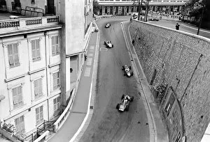 Images Dated 15th February 2006: Monte Carlo, Monaco. 11-14 May 1961: Maurice Trintignant leads Phil Hill, Jo Bonnier