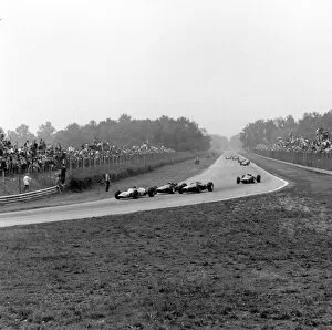 Images Dated 20th April 2007: Monza, Italy. 6 September 1964: Innes Ireland, BRP 2-BRM, 5th position, leads Lorenzo Bandini