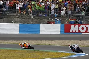 Rd2 Spanish Grand Prix Gallery: MotoGP: Jorge Lorenzo, FIAT Yamaha leads Dani Pedrosa, Repsol Honda