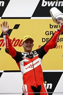 MotoGP: Stefan Bradl, Viessmann Kiefer Racing, won the Moto2 race