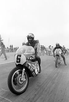 Action Gallery: Motorbike Racing: Barry Sheene Suzuki: Motorbike Racing, Silverstone, England, Summer 1973