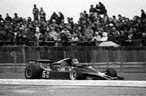 Images Dated 28th May 2002: Non-Championship Formula One: Pole sitter Ronnie Peterson Lotus 78 retired on the third lap with