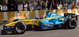 Images Dated 2nd June 2005: Renault F1 Roadshow: Fernando Alonso demonstrates his Renault R24 to the Turkish F1 fans