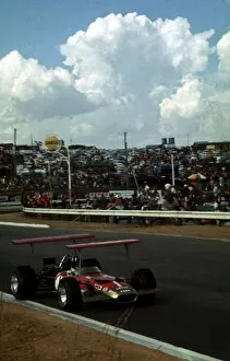 Images Dated 19th September 2013: South African Grand Prix, Kyalami, 27 Feb - 1 Mar: Graham HIll, Lotus 49b, Second