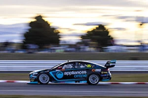 Images Dated 19th April 2021: Supercars 2021: Symmons Plains