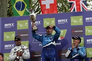 Images Dated 17th May 2009: World Touring Car Championship: Race 2 podium and results